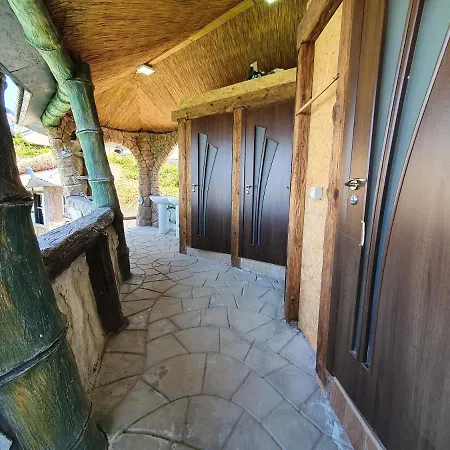 Hostel La Casa Nova *