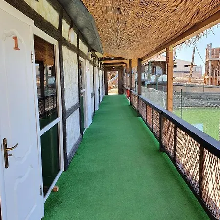 La Casa Nova Hostel *