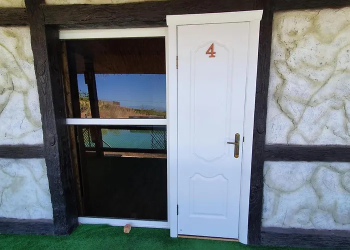 Vandrarhem La Casa Nova *